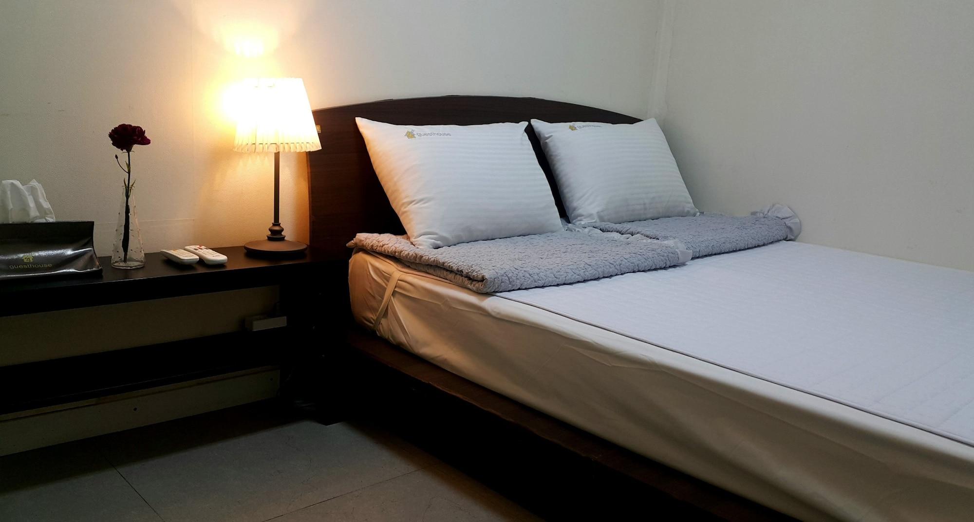24 Guesthouse Kyunghee University Seoul Bagian luar foto