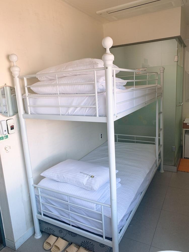 24 Guesthouse Kyunghee University Seoul Bagian luar foto