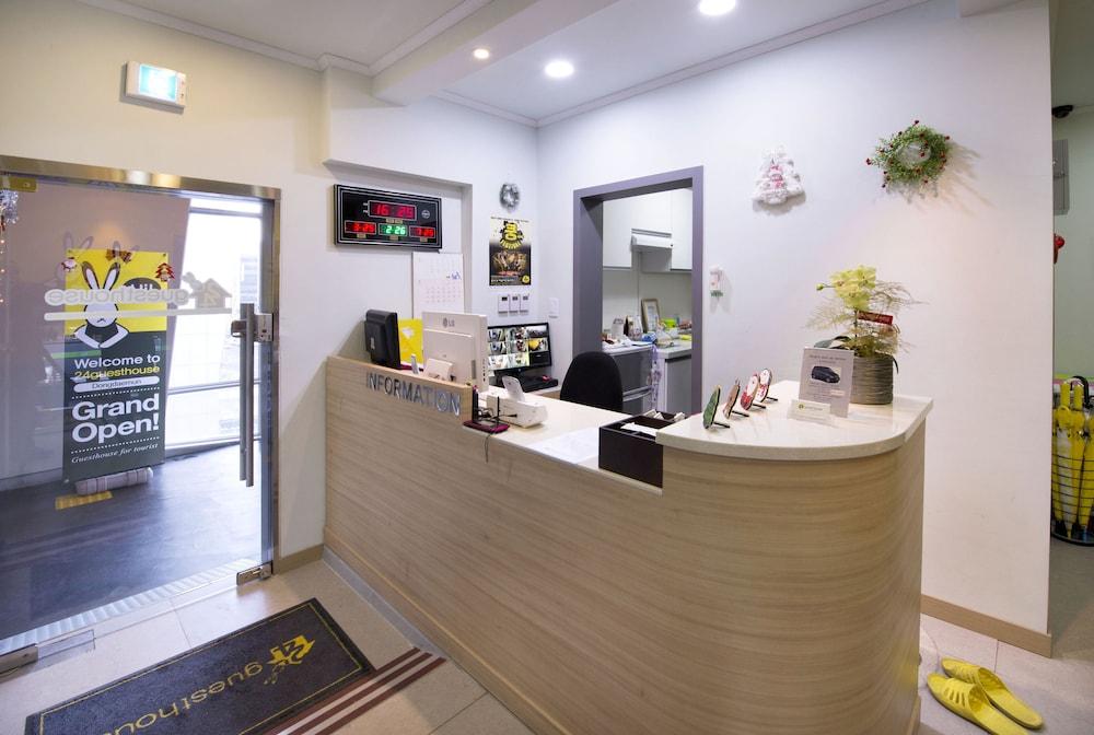 24 Guesthouse Kyunghee University Seoul Bagian luar foto