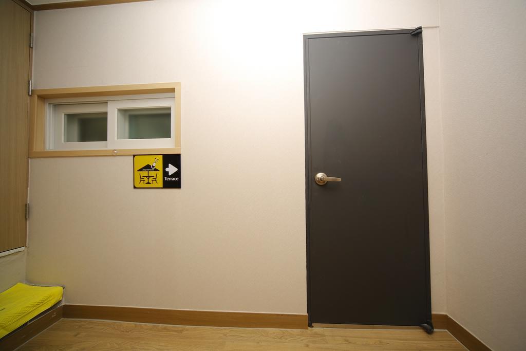 24 Guesthouse Kyunghee University Seoul Bagian luar foto