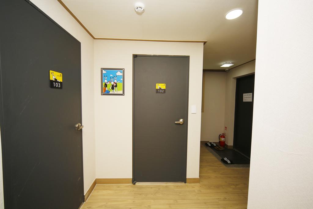 24 Guesthouse Kyunghee University Seoul Bagian luar foto